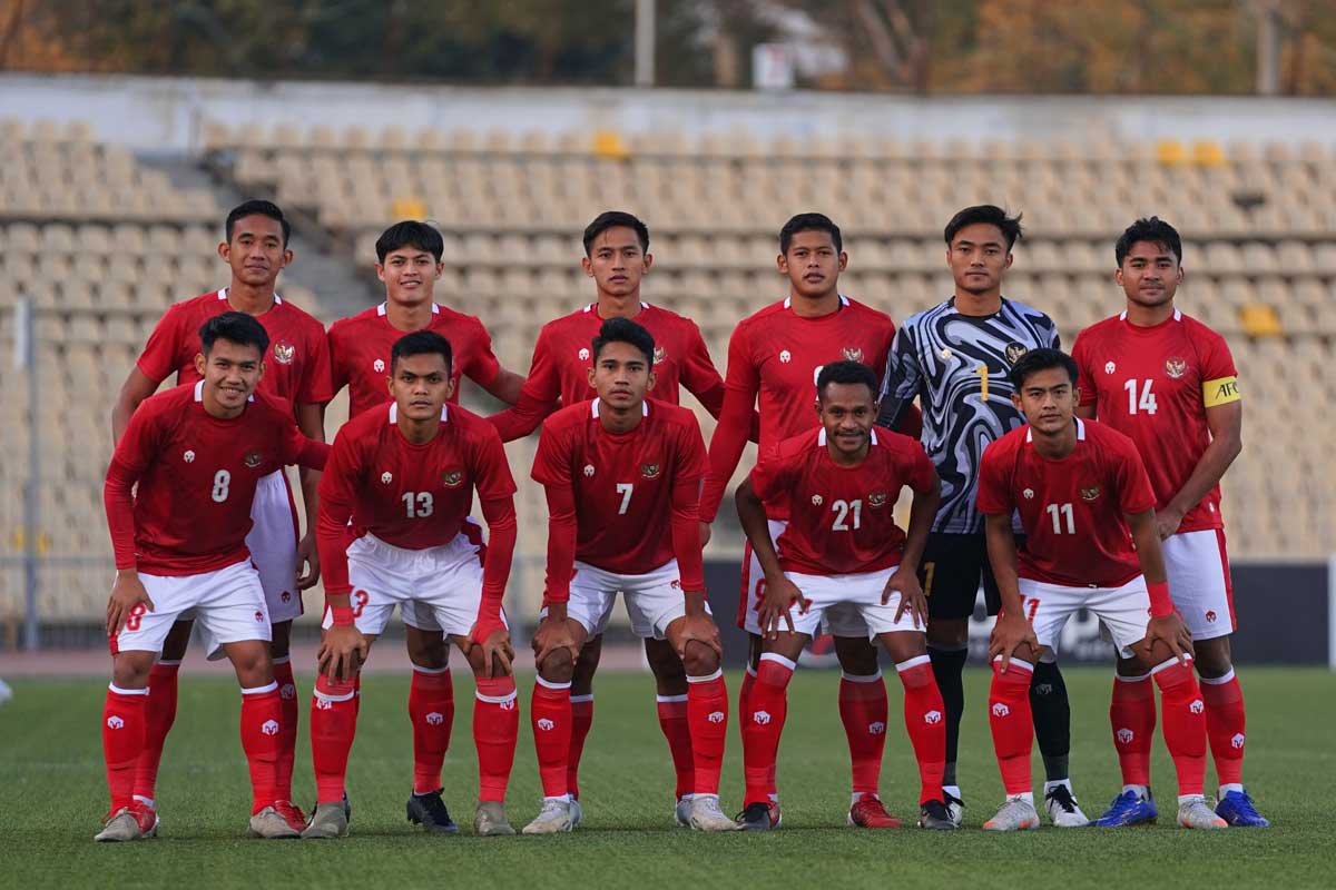 5 Pemain Sepak Bola Legendaris Indonesia Terbaik, Mulai Bambang Pamungkas hingga Soetjipto Soentoro
